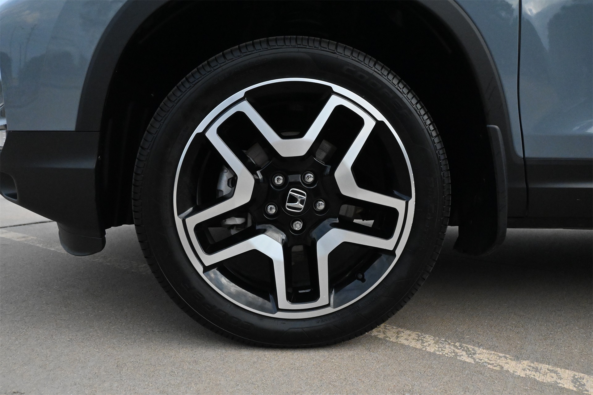 2023 Honda Passport Elite Gray at AutoSavvy Houston Southwest