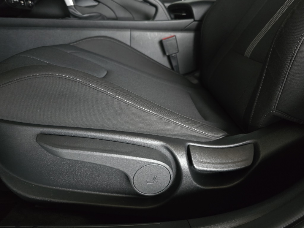 Thumbnail: 2023 Hyundai Elantra - 13