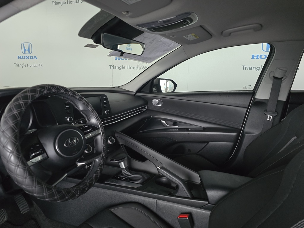 Thumbnail: 2023 Hyundai Elantra - 15