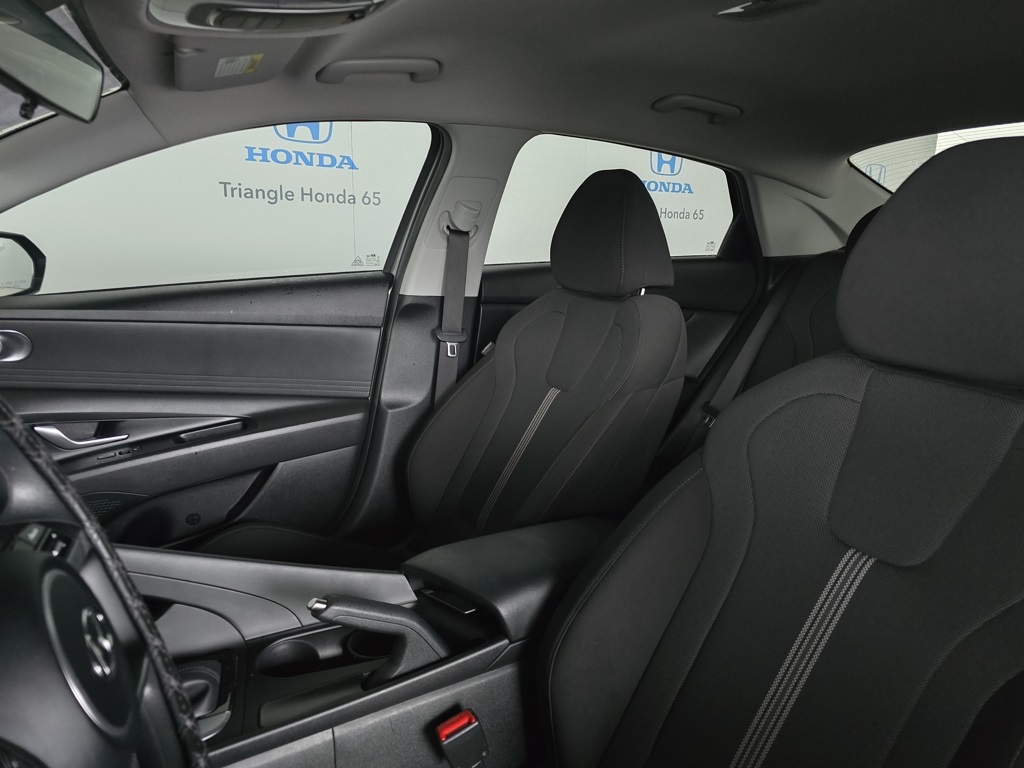 Thumbnail: 2023 Hyundai Elantra - 16