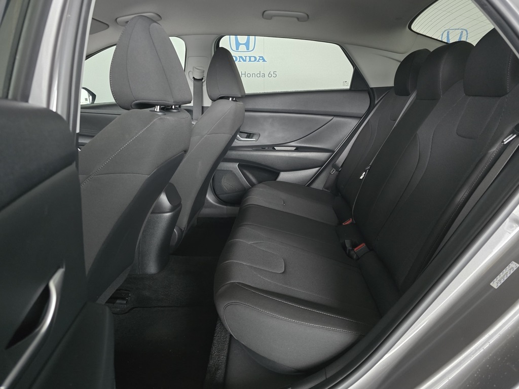 Thumbnail: 2023 Hyundai Elantra - 17