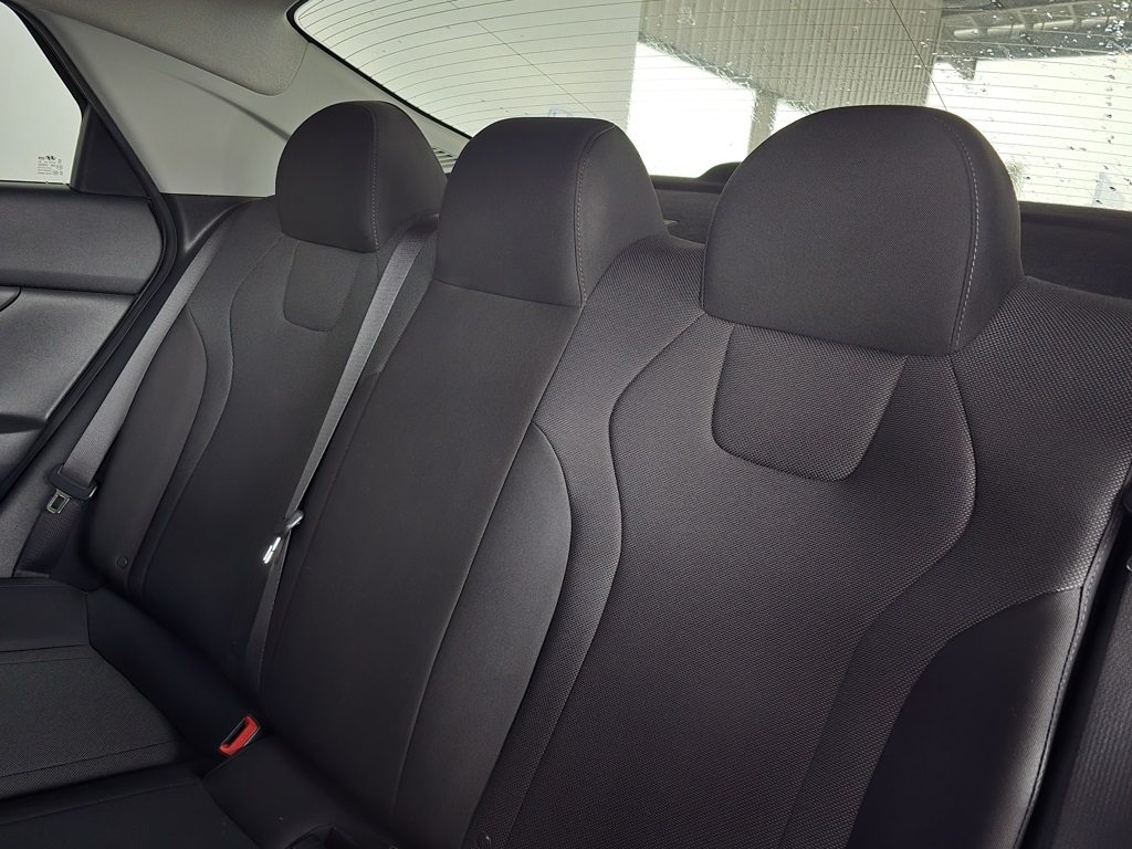 Thumbnail: 2023 Hyundai Elantra - 20