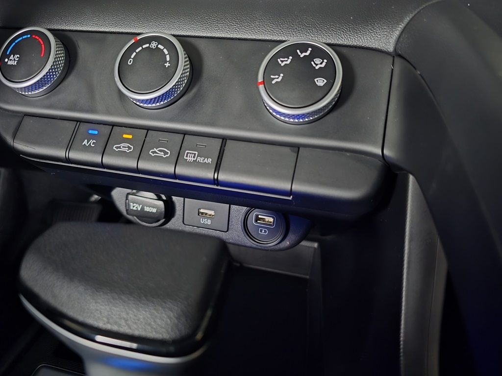 Thumbnail: 2023 Hyundai Elantra - 23