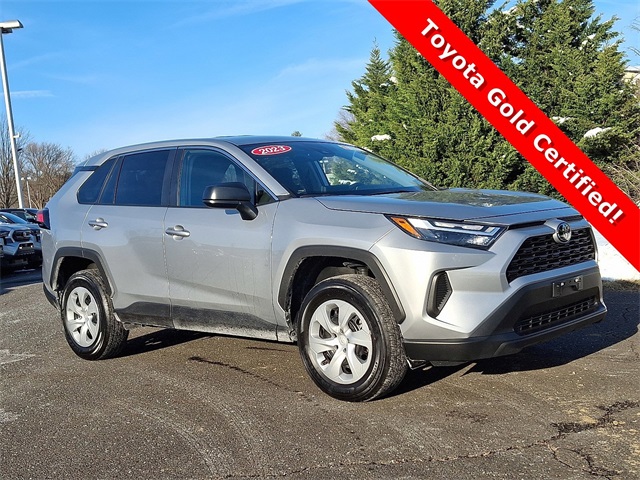 2025 Toyota RAV4 LE AWD