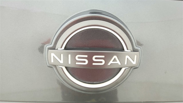 2023 Nissan Rogue SL - 11