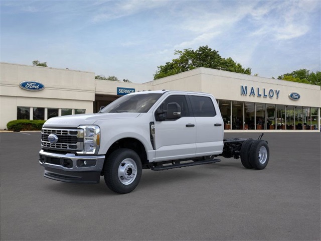 2025 Ford F-350 Super Duty Chassis XL Crew Cab DRW 4WD
