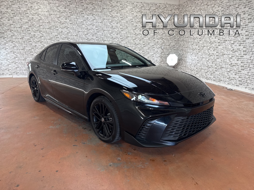 2025 Toyota Camry SE FWD