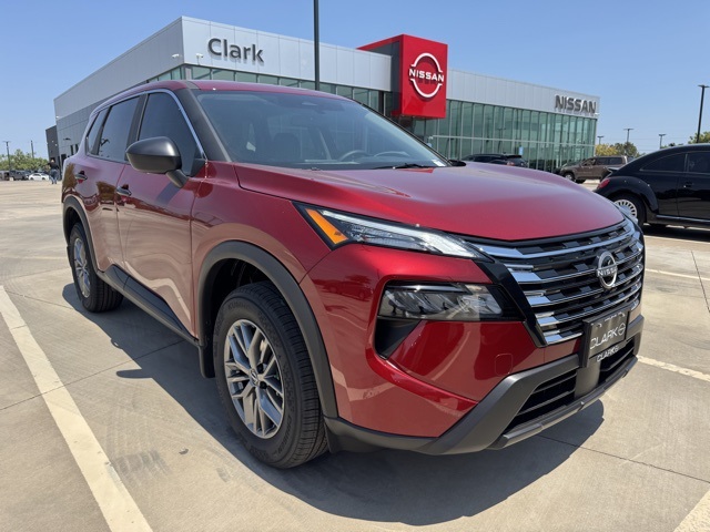 2026 Nissan Rogue S's photo