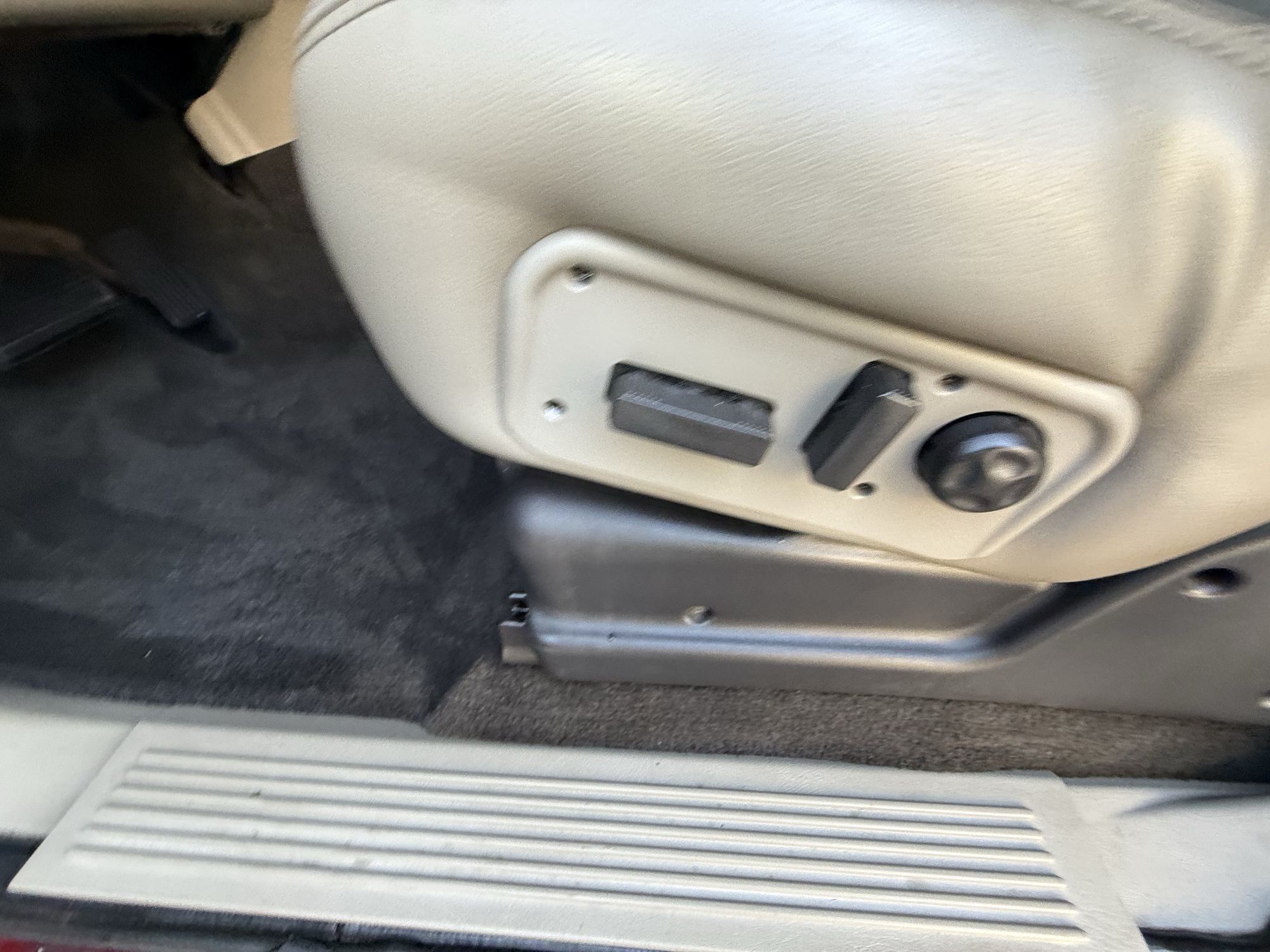 2004 Hummer H2 Base photo 9
