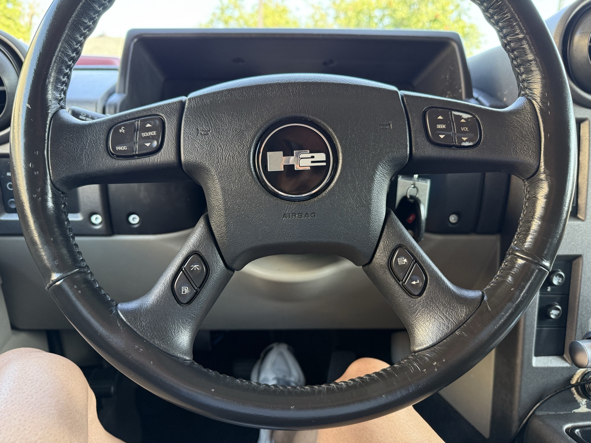 2004 Hummer H2 Base photo 12