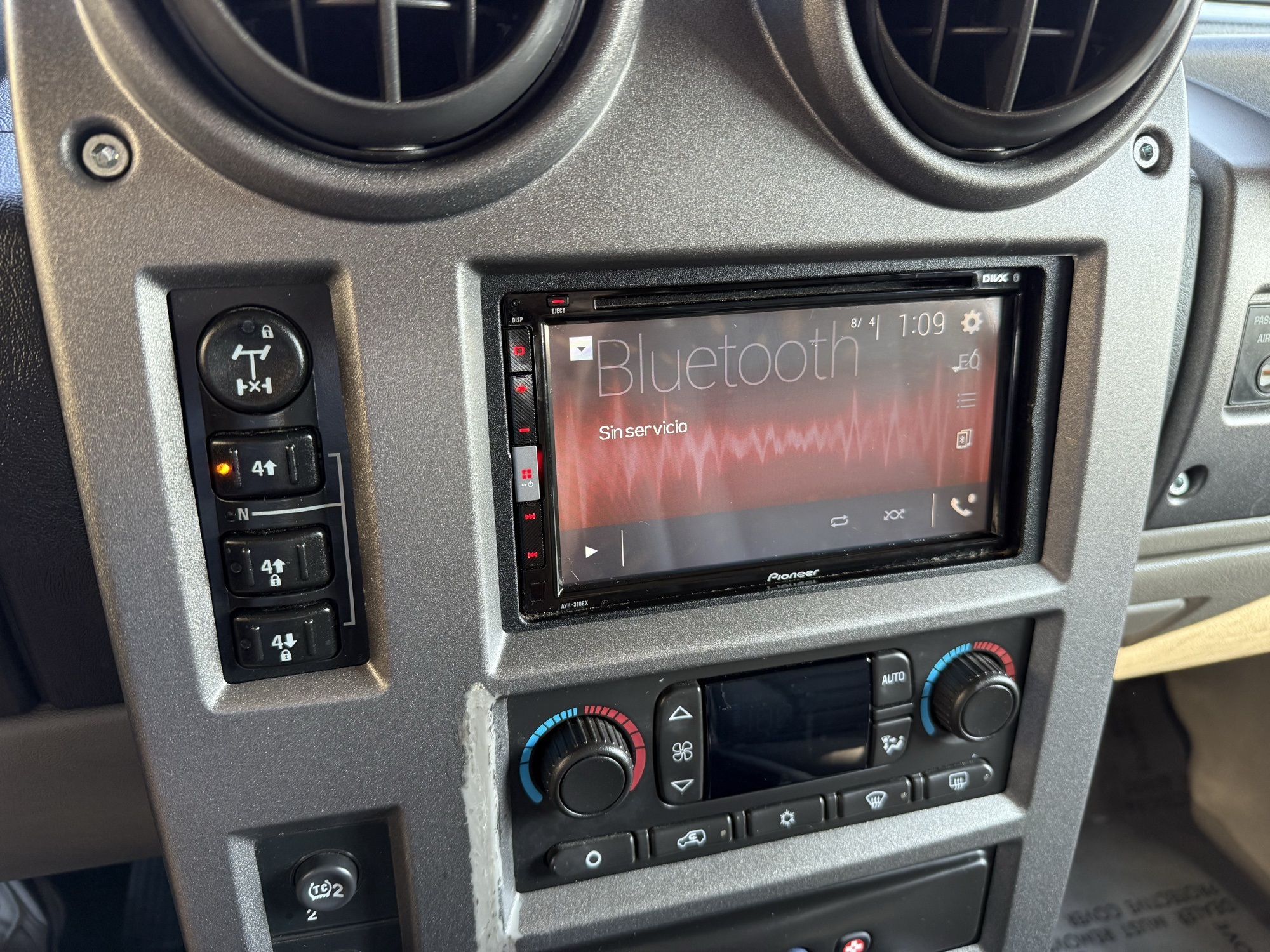 2004 Hummer H2 Base photo 13