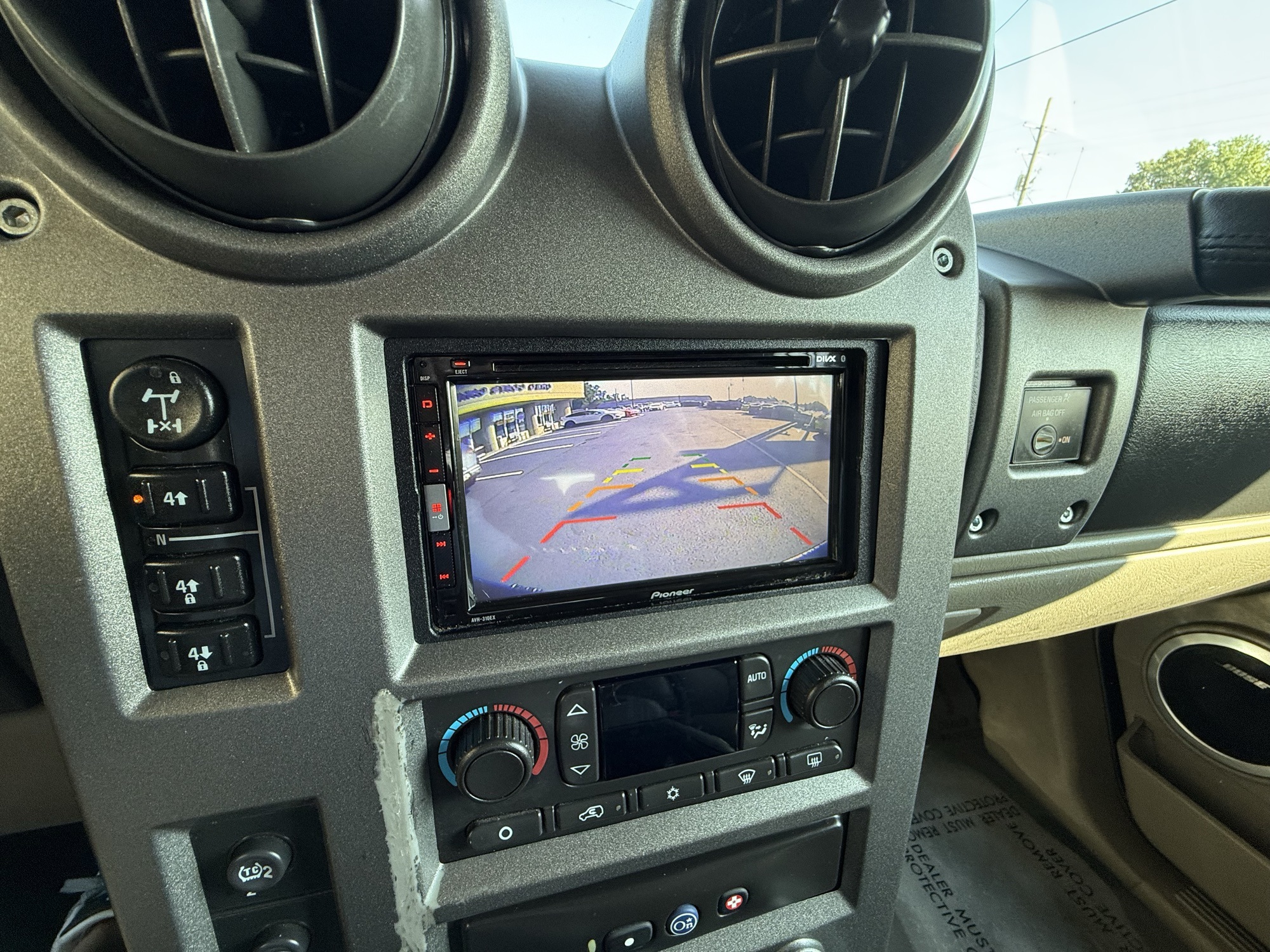 2004 Hummer H2 Base photo 14