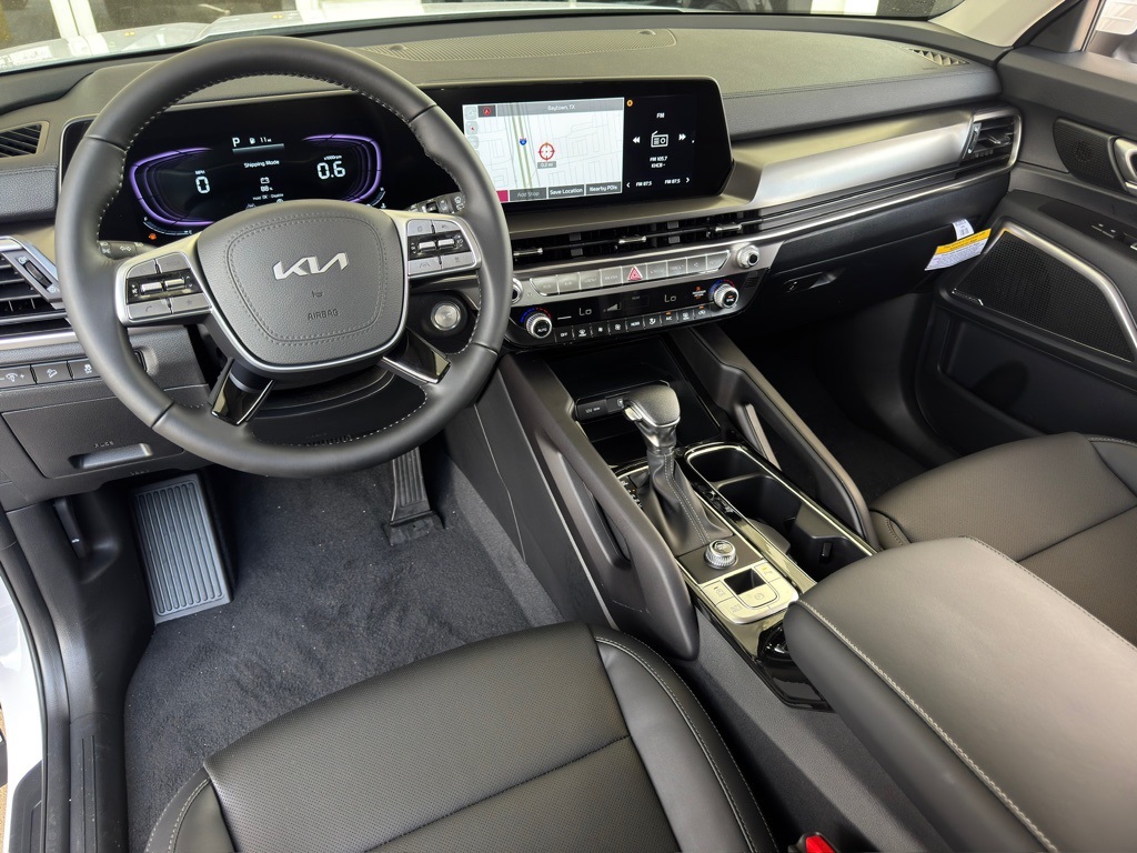 2025 Kia Telluride LX - 1