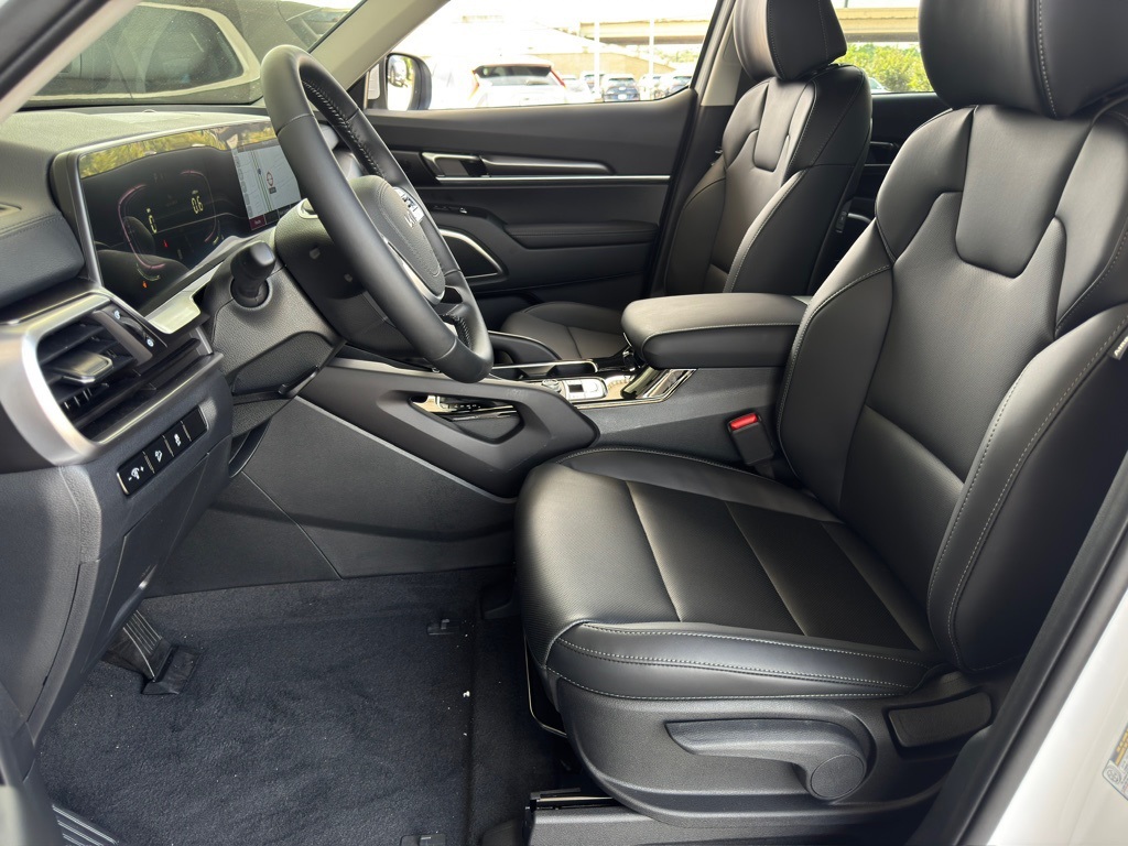 2025 Kia Telluride LX - 6