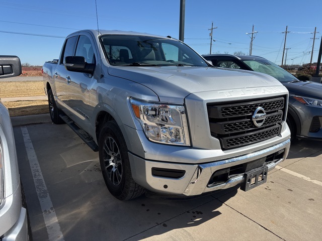 2020 Nissan Titan SV