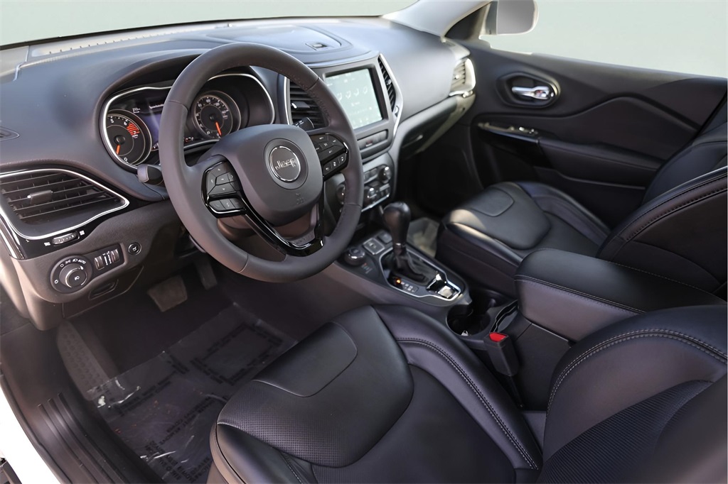 Used Car 2023 Jeep Cherokee  Altitude For Sale Under $25,000 In Austin, Texas