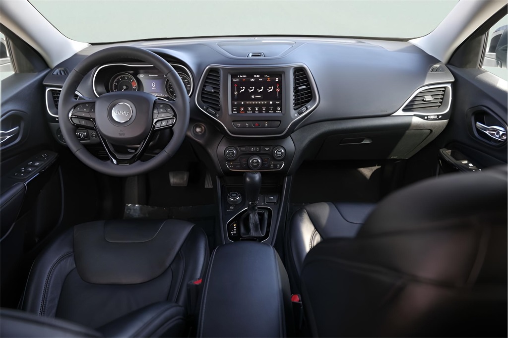 Used Car 2023 Jeep Cherokee  Altitude For Sale Under $25,000 In Austin, Texas