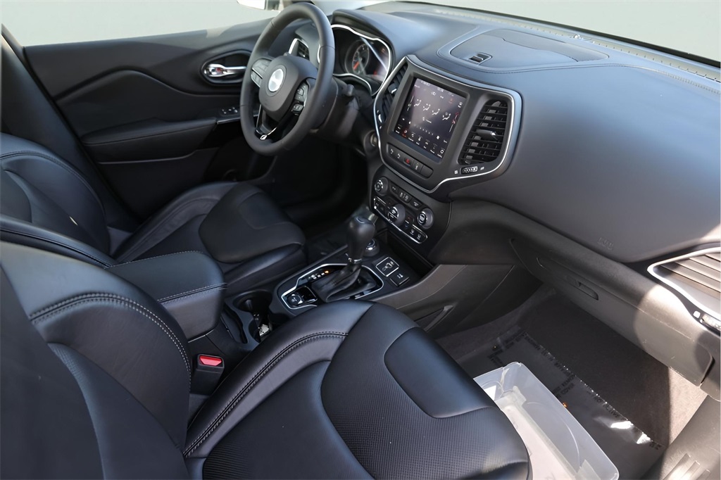 Used Car 2023 Jeep Cherokee  Altitude For Sale Under $25,000 In Austin, Texas