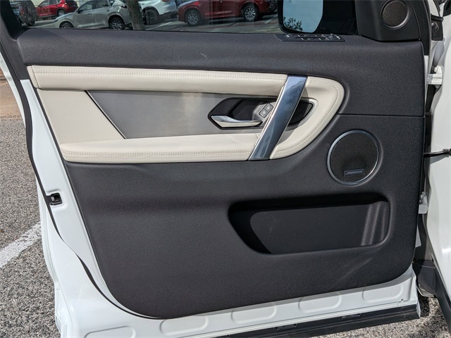 2023 Land Rover Discovery Sport S R-Dynamic - 9