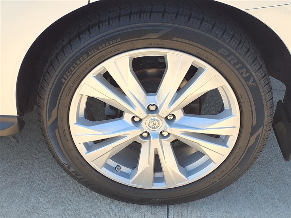 2019 Nissan Pathfinder SL Silver at Central Houston Nissan