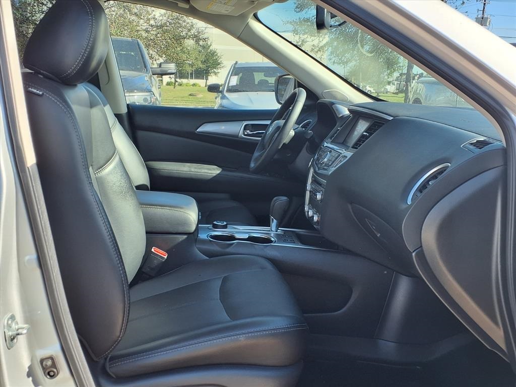 2019 Nissan Pathfinder SL Silver at Central Houston Nissan