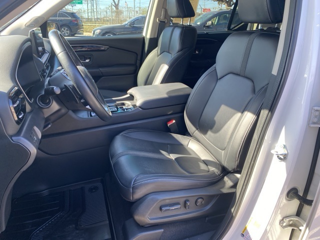 Used Car 2023 Honda Pilot  Touring For Sale Under $40,000 In San Antonio, Texas