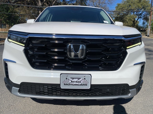 Used Car 2023 Honda Pilot  Touring For Sale Under $40,000 In San Antonio, Texas