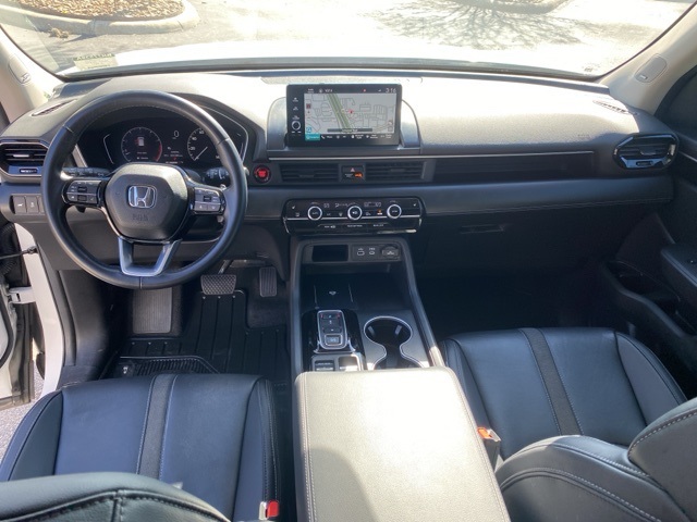 Used Car 2023 Honda Pilot  Touring For Sale Under $40,000 In San Antonio, Texas