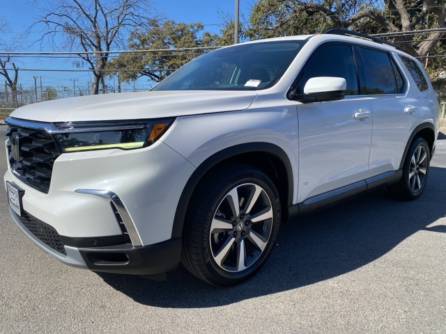Used Car 2023 Honda Pilot  Touring For Sale Under $40,000 In San Antonio, Texas