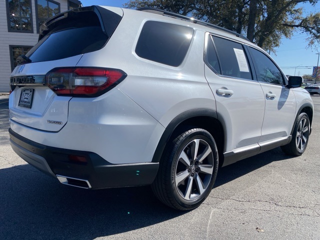 Used Car 2023 Honda Pilot  Touring For Sale Under $40,000 In San Antonio, Texas