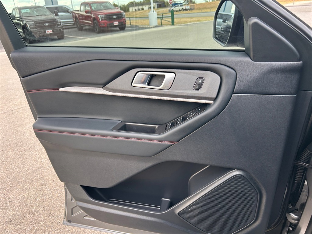 Used Car 2025 Ford Explorer  St-line For Sale Under $50,000 In Floresville, Texas