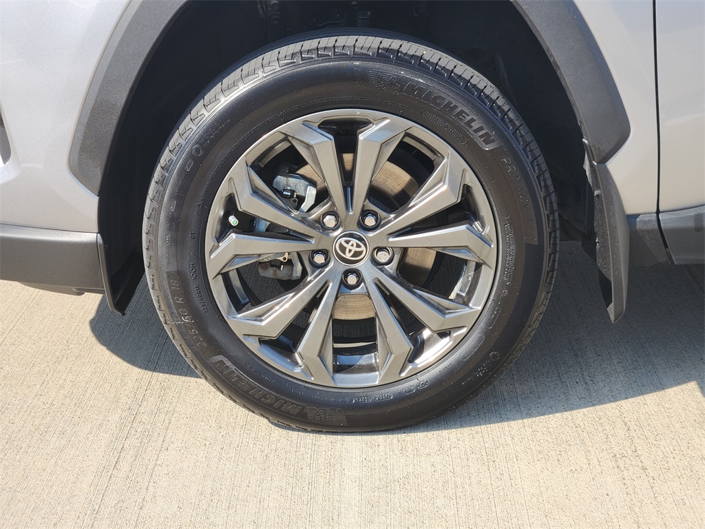 2024 Toyota RAV4 Hybrid Limited - 9