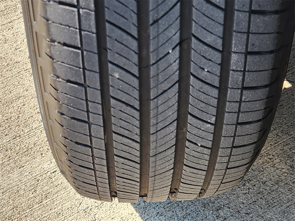 2024 Toyota RAV4 Hybrid Limited - 10