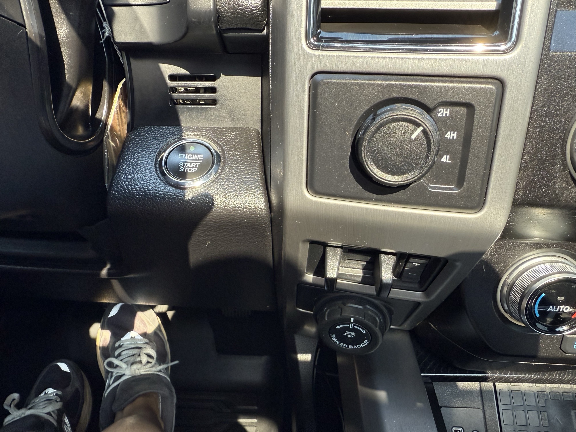 2020 Ford F-450 Platinum photo 23