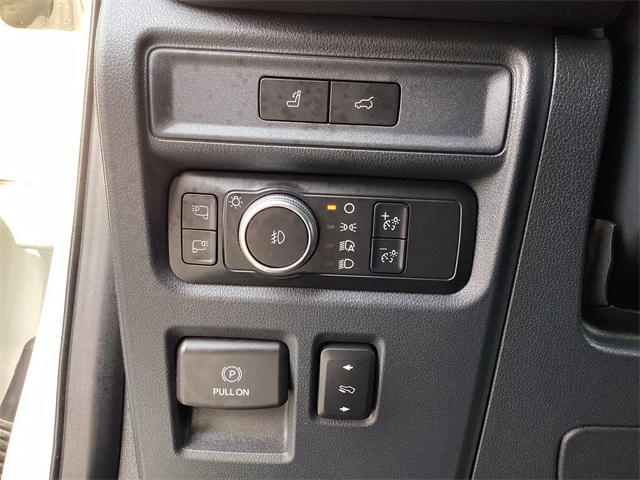 Used Car 2022 Ford Expedition Max  Platinum For Sale Under $60,000 In San Antonio, Texas