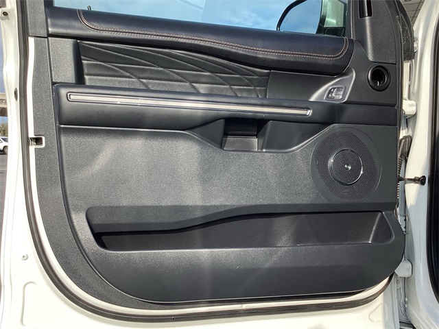 Used Car 2022 Ford Expedition Max  Platinum For Sale Under $60,000 In San Antonio, Texas