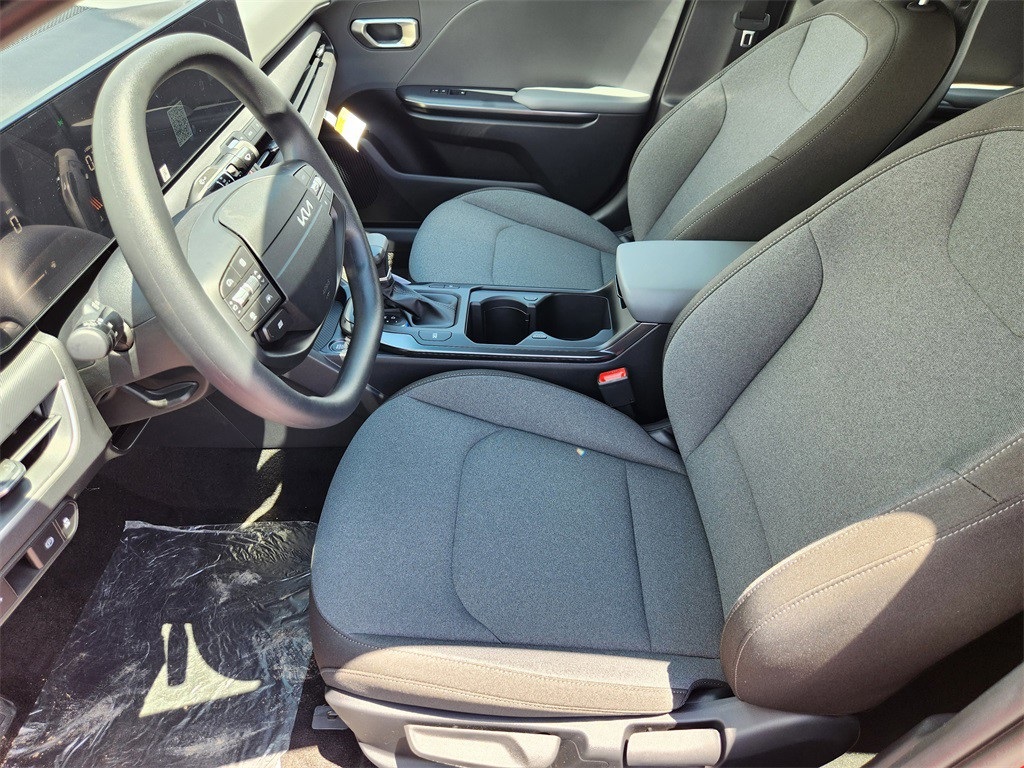 2025 Kia K4 LXS - 8