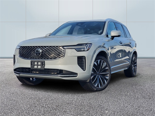 2025 Volvo XC90 B5 Plus Bright Theme 7-Passenger AWD