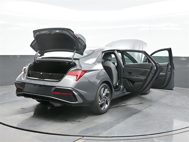 New 2025 Hyundai Elantra Hybrid For Sale in South Charleston, WV