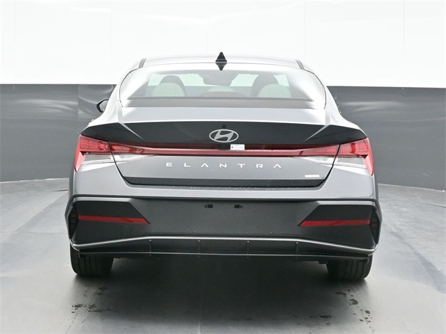 New 2025 Hyundai Elantra Hybrid For Sale in South Charleston, WV