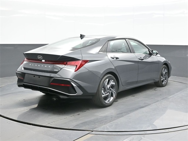 New 2025 Hyundai Elantra Hybrid For Sale in South Charleston, WV