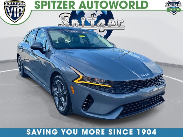 Everlasting Silver 2024 Kia K5 Sedan Front-Wheel Drive 8-Speed Automatic