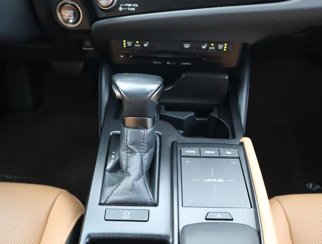 Thumbnail: 2022 Lexus ES - 25