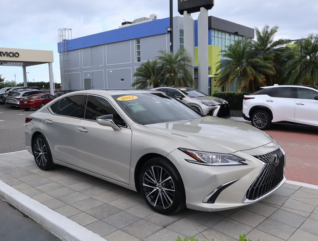 Thumbnail: 2022 Lexus ES - 3