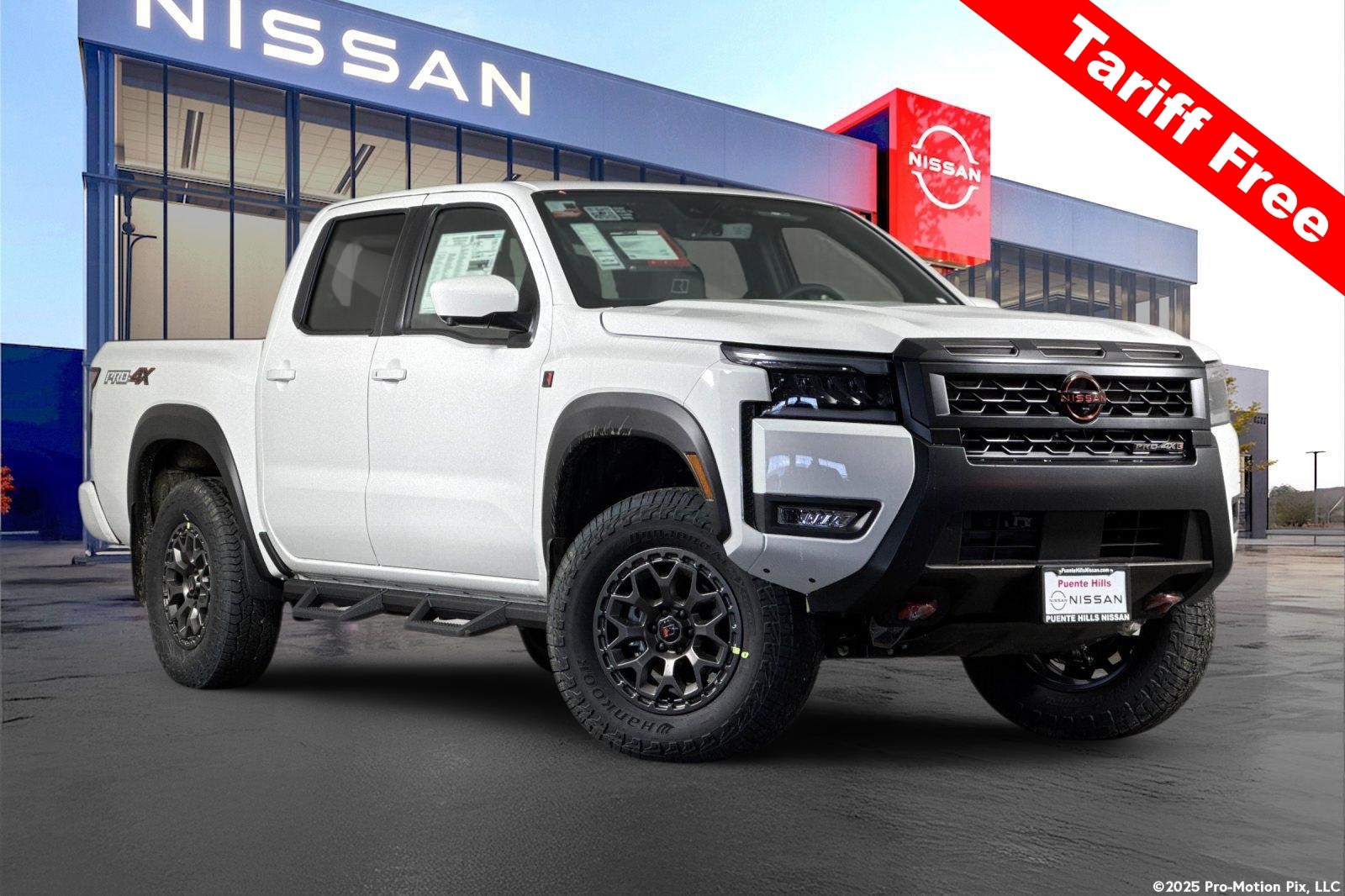 2026 Nissan Frontier PRO-4X's photo