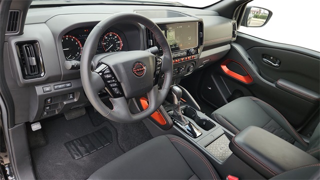 2025 Nissan Frontier