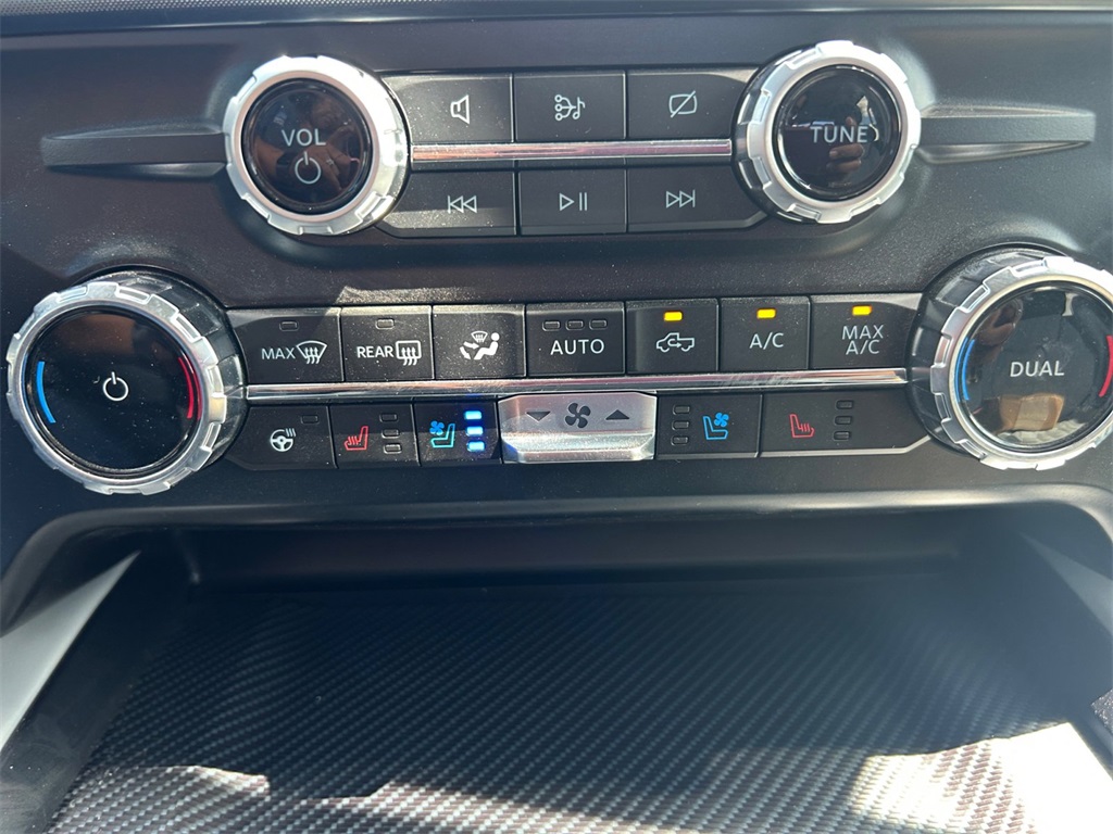 Used Car 2023 Ford F-250sd  Limited For Sale Under $80,000 In Floresville, Texas