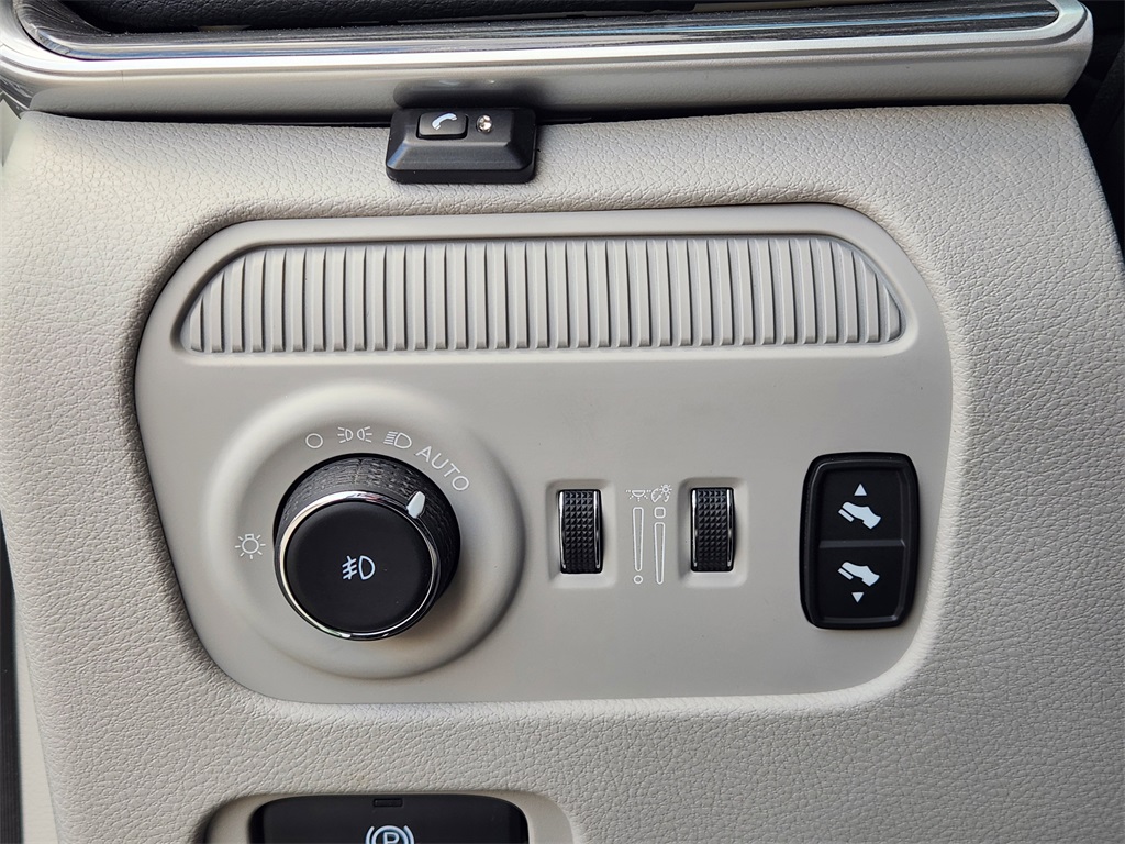 2022 Jeep Wagoneer Series II White at Bayshore Chrysler Jeep Dodge Ram