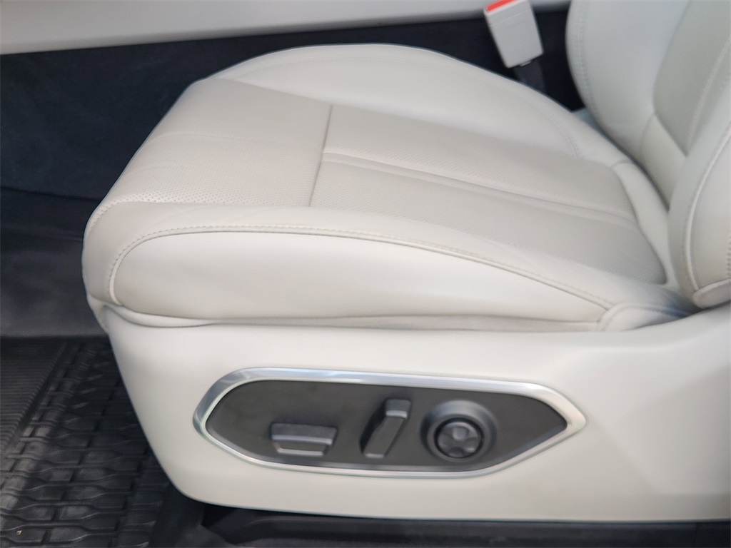 2022 Jeep Wagoneer Series II White at Bayshore Chrysler Jeep Dodge Ram