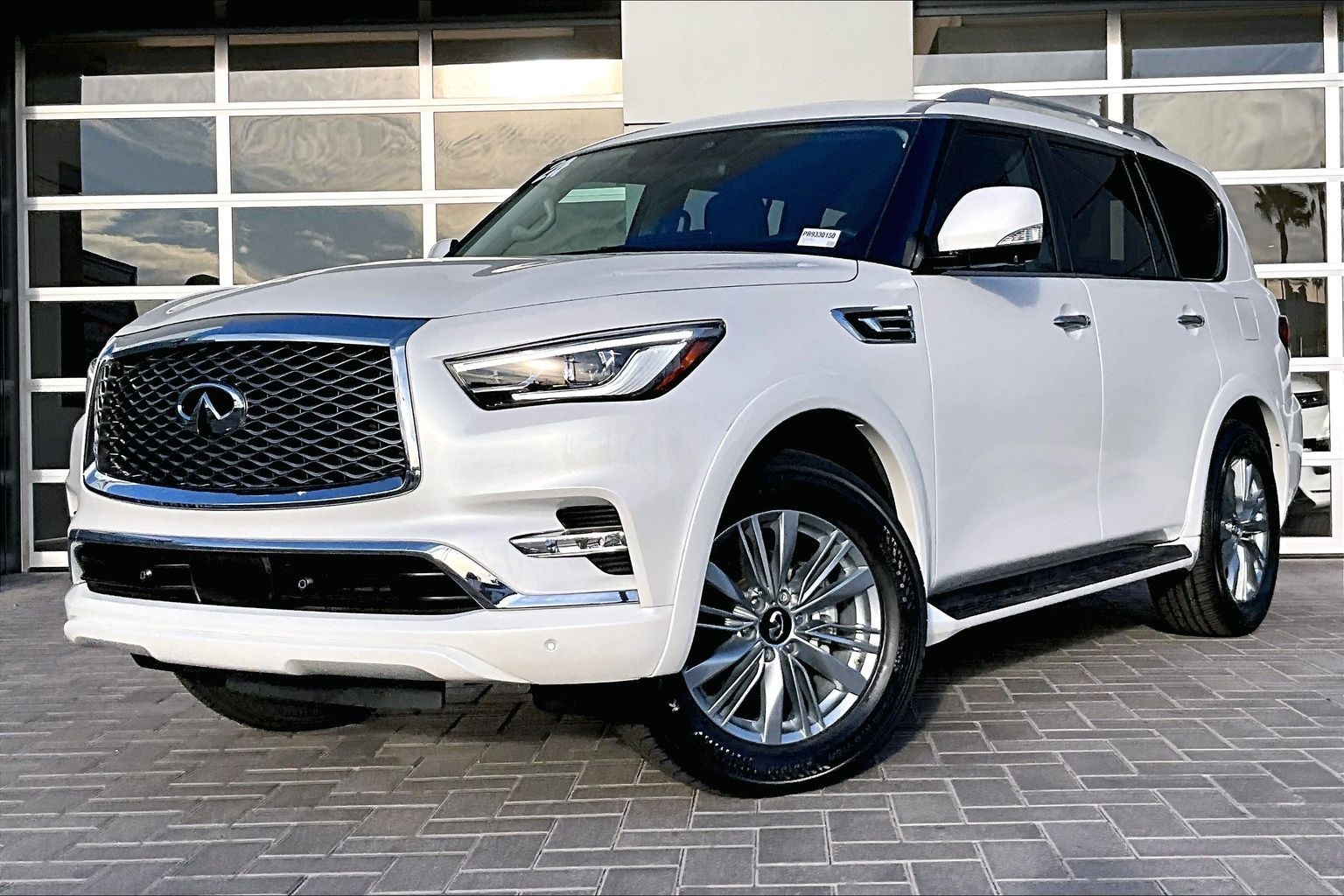 2024 INFINITI QX80 Luxe 4WD